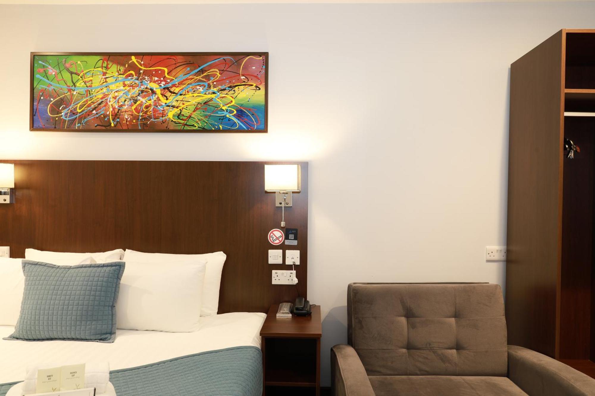 ลอนดอน ซิตี้ แอร์พอร์ต โฮเทล Hotel ภายนอก รูปภาพ